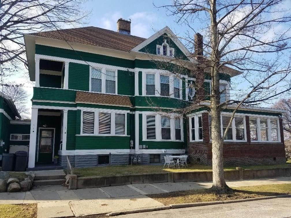 Bed and breakfast 5 Star Victorian Mansion-downtown No Locals