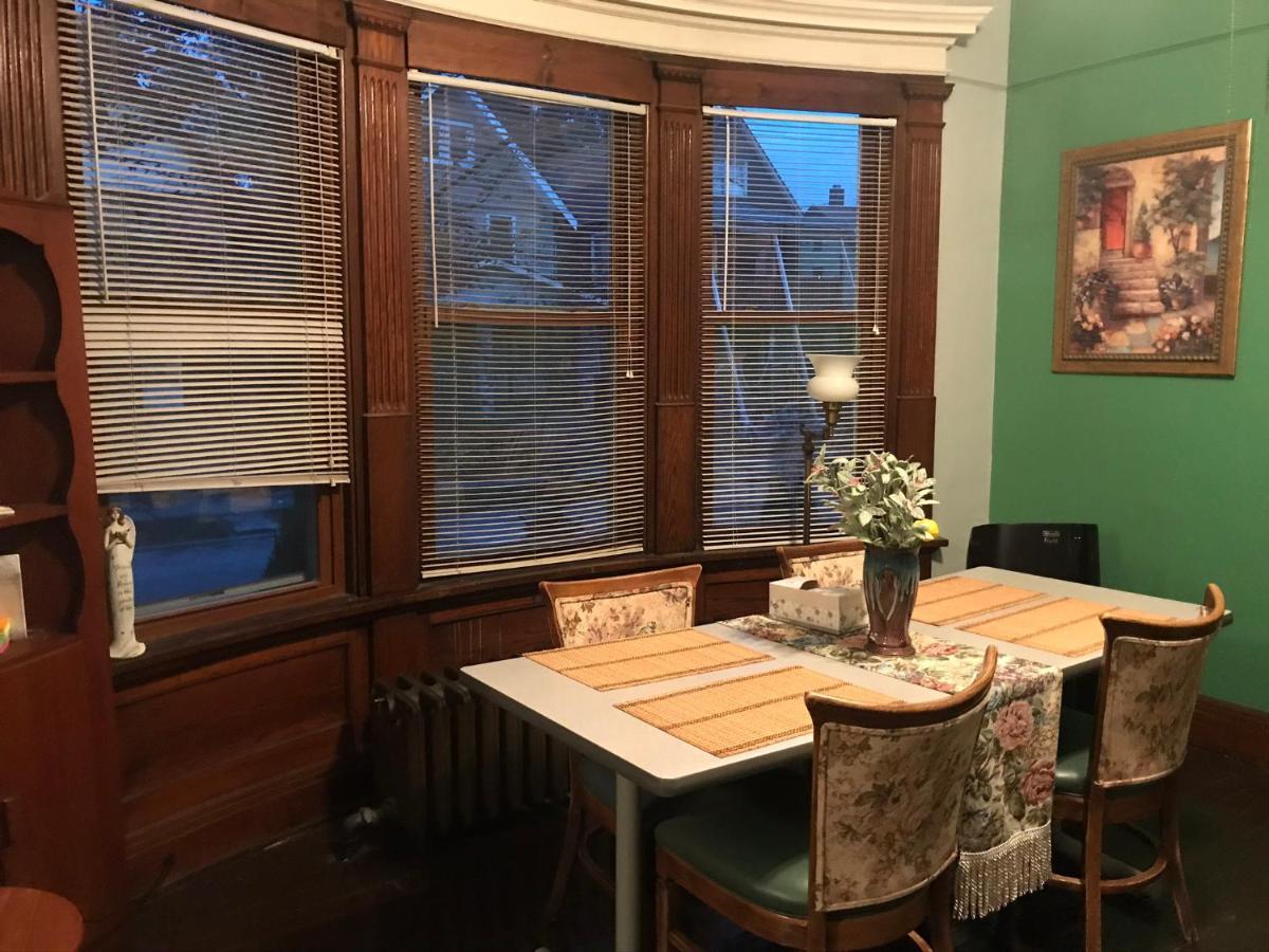 Bed and breakfast 5 Star Victorian Mansion-downtown No Locals *